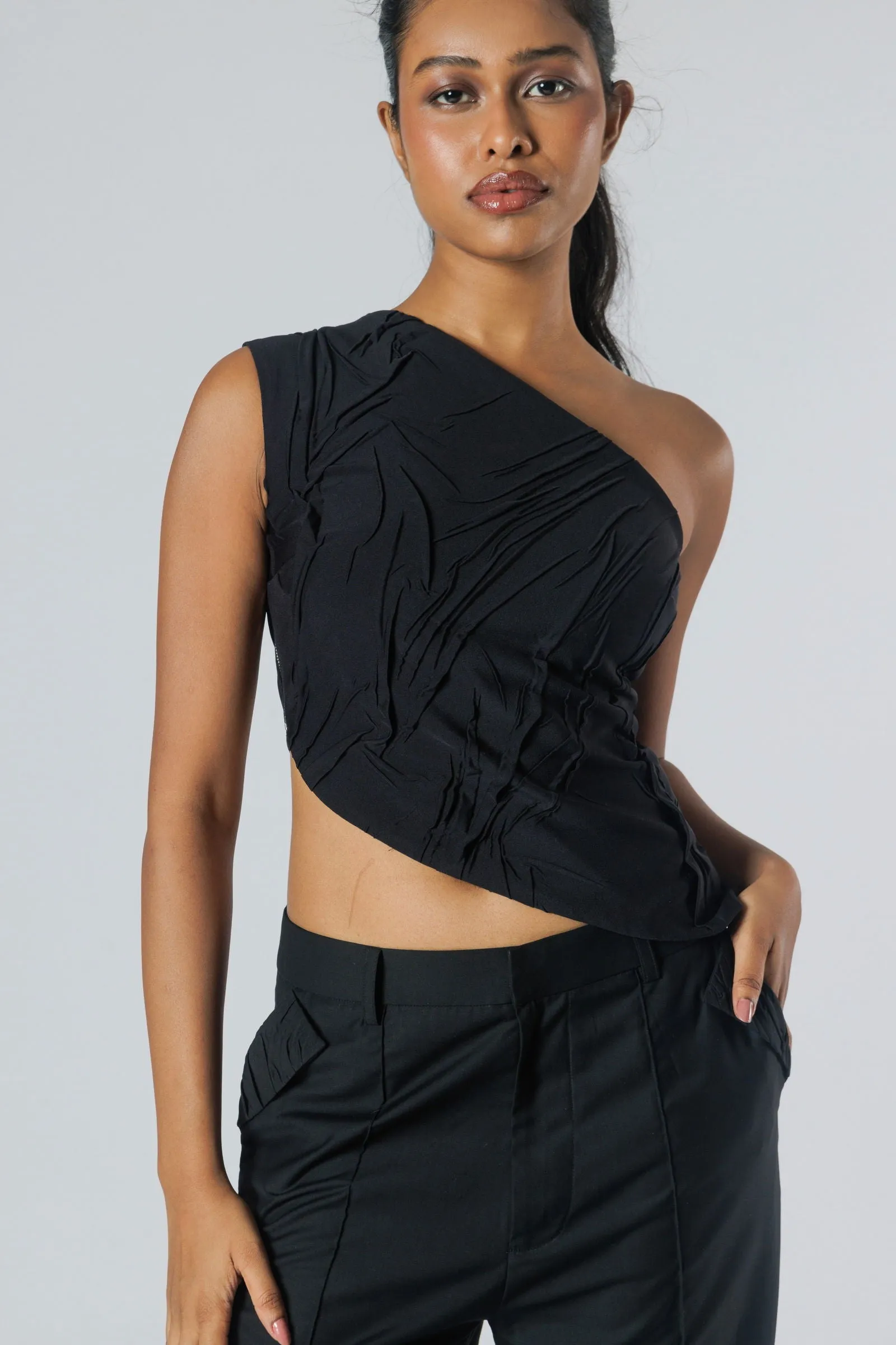MISFUSED ONE SHOULDER TOP